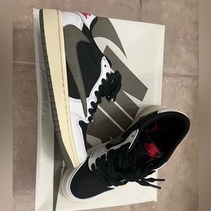 Jordan one Travis Scott olive